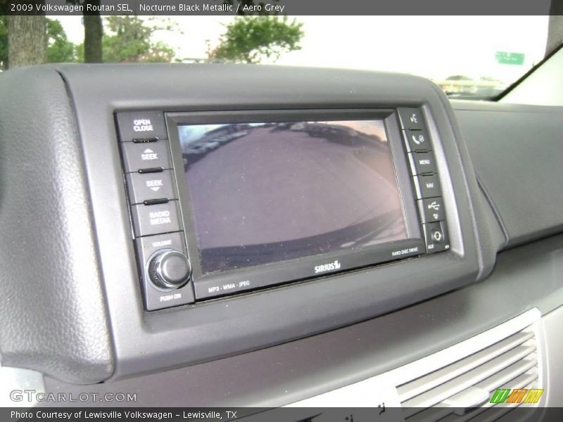 Nocturne Black Metallic / Aero Grey 2009 Volkswagen Routan SEL