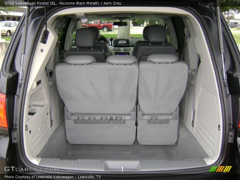 Nocturne Black Metallic / Aero Grey 2009 Volkswagen Routan SEL