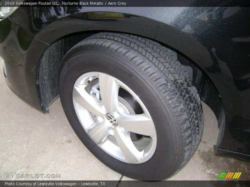 Nocturne Black Metallic / Aero Grey 2009 Volkswagen Routan SEL