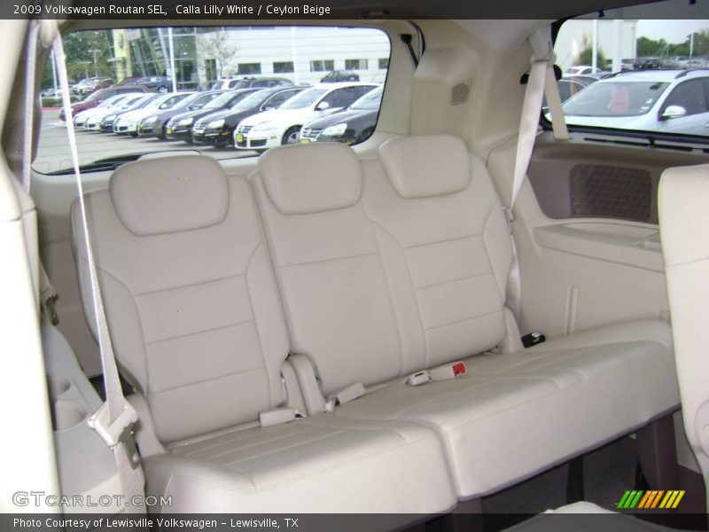 Calla Lilly White / Ceylon Beige 2009 Volkswagen Routan SEL