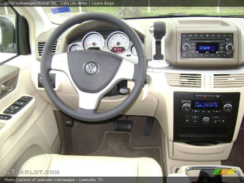 Calla Lilly White / Ceylon Beige 2009 Volkswagen Routan SEL