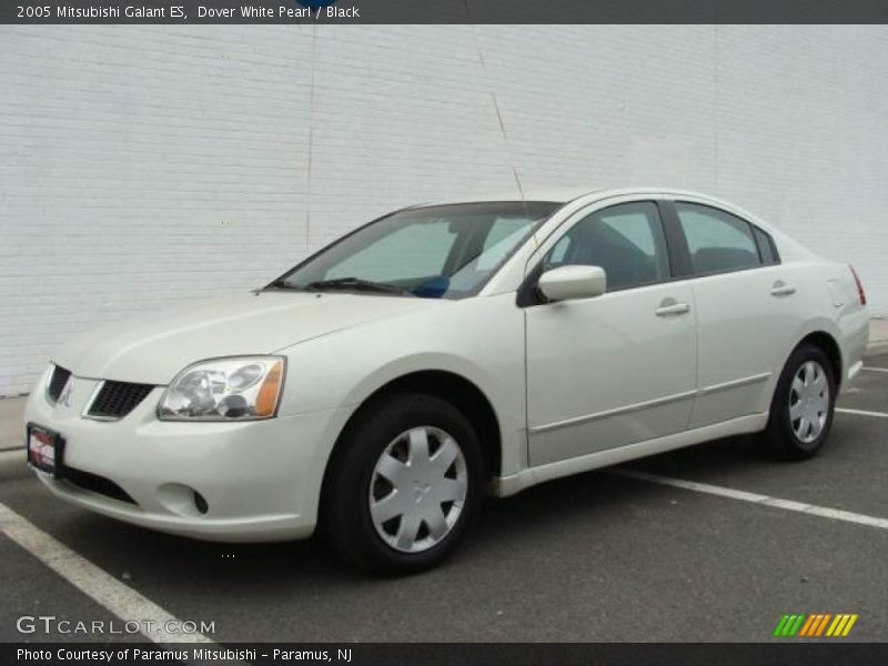 Dover White Pearl / Black 2005 Mitsubishi Galant ES