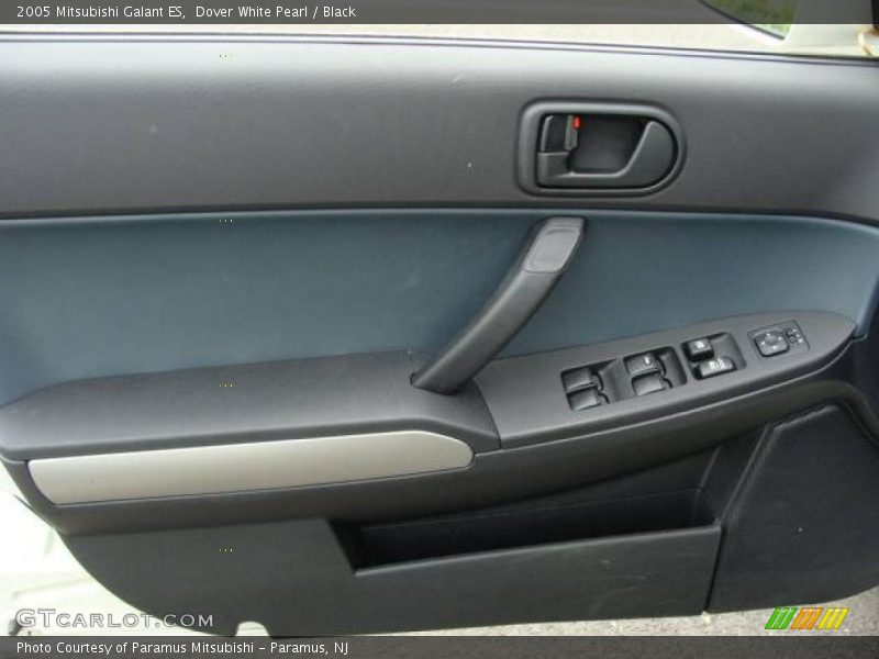 Dover White Pearl / Black 2005 Mitsubishi Galant ES