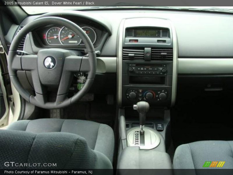 Dover White Pearl / Black 2005 Mitsubishi Galant ES