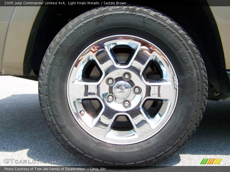 Light Khaki Metallic / Saddle Brown 2006 Jeep Commander Limited 4x4
