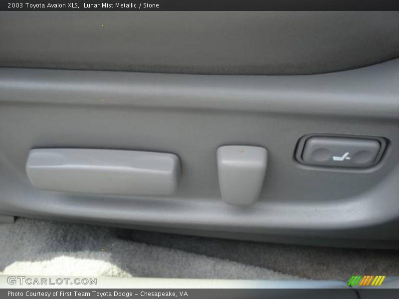 Lunar Mist Metallic / Stone 2003 Toyota Avalon XLS