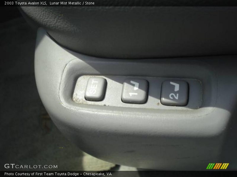 Lunar Mist Metallic / Stone 2003 Toyota Avalon XLS