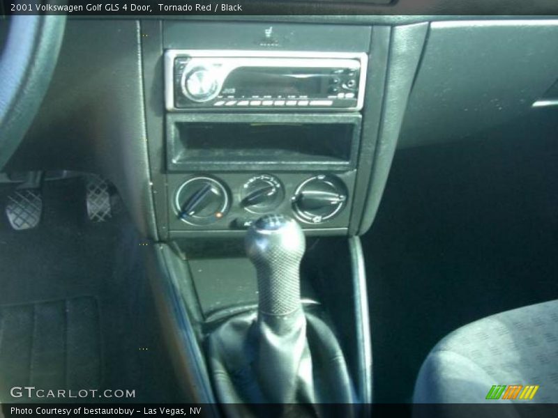 Tornado Red / Black 2001 Volkswagen Golf GLS 4 Door