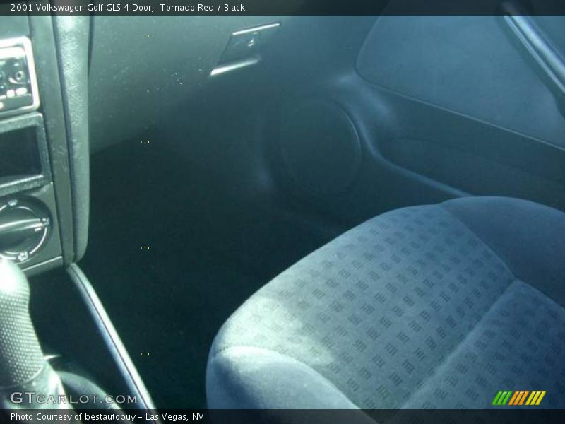 Tornado Red / Black 2001 Volkswagen Golf GLS 4 Door