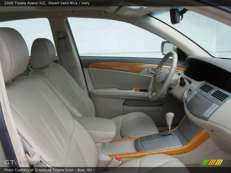 Desert Sand Mica / Ivory 2006 Toyota Avalon XLS