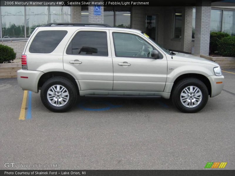 Satellite Silver Metallic / Pebble/Light Parchment 2006 Mercury Mariner Luxury 4WD