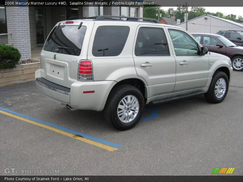 Satellite Silver Metallic / Pebble/Light Parchment 2006 Mercury Mariner Luxury 4WD