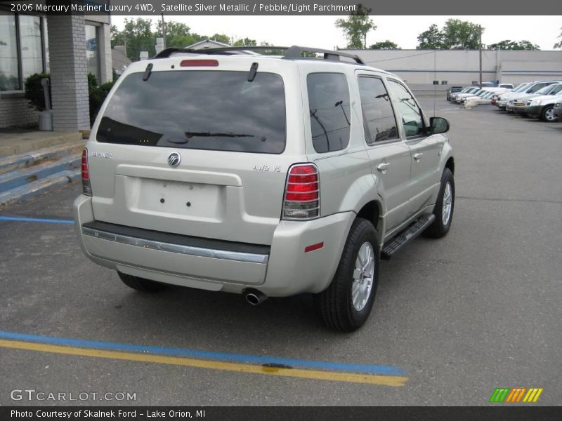 Satellite Silver Metallic / Pebble/Light Parchment 2006 Mercury Mariner Luxury 4WD