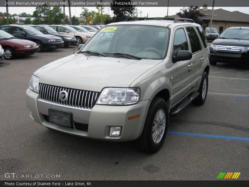 Satellite Silver Metallic / Pebble/Light Parchment 2006 Mercury Mariner Luxury 4WD