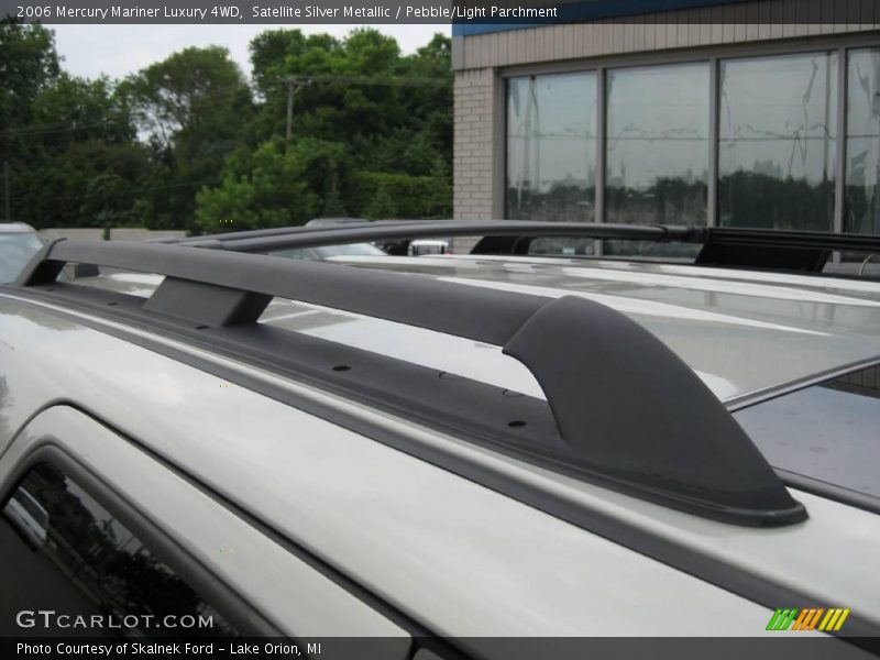 Satellite Silver Metallic / Pebble/Light Parchment 2006 Mercury Mariner Luxury 4WD