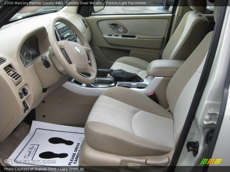 Satellite Silver Metallic / Pebble/Light Parchment 2006 Mercury Mariner Luxury 4WD