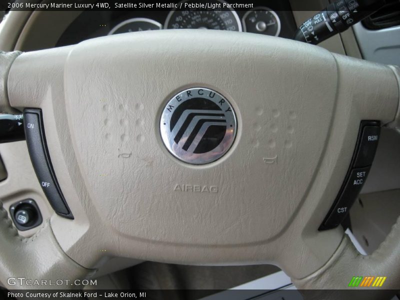 Satellite Silver Metallic / Pebble/Light Parchment 2006 Mercury Mariner Luxury 4WD