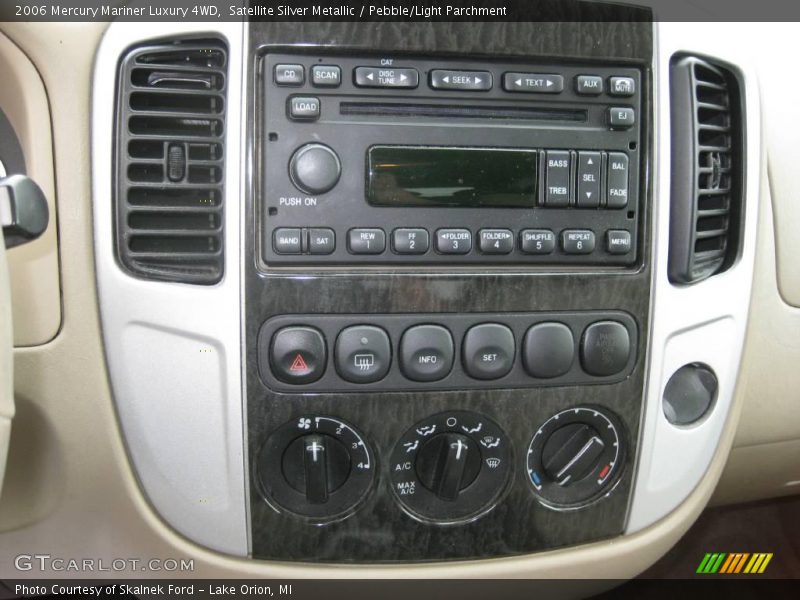 Satellite Silver Metallic / Pebble/Light Parchment 2006 Mercury Mariner Luxury 4WD
