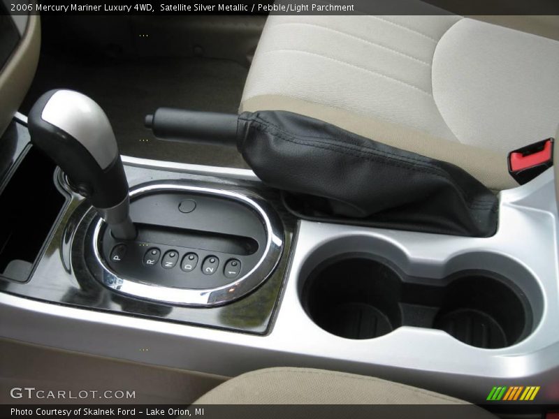 Satellite Silver Metallic / Pebble/Light Parchment 2006 Mercury Mariner Luxury 4WD