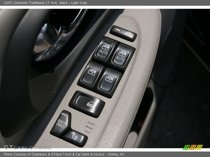 Black / Light Gray 2005 Chevrolet TrailBlazer LT 4x4