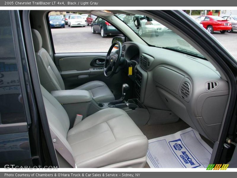 Black / Light Gray 2005 Chevrolet TrailBlazer LT 4x4