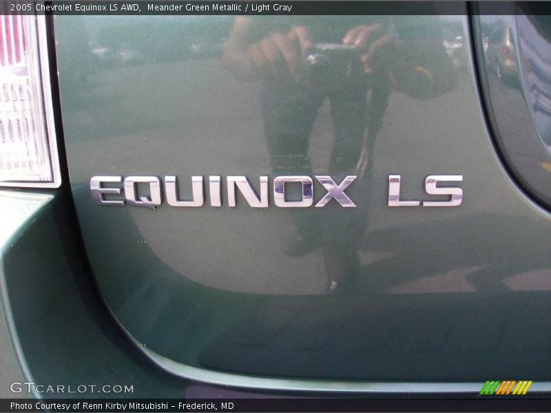 Meander Green Metallic / Light Gray 2005 Chevrolet Equinox LS AWD