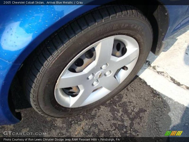 Arrival Blue Metallic / Gray 2005 Chevrolet Cobalt Sedan