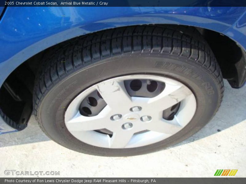 Arrival Blue Metallic / Gray 2005 Chevrolet Cobalt Sedan