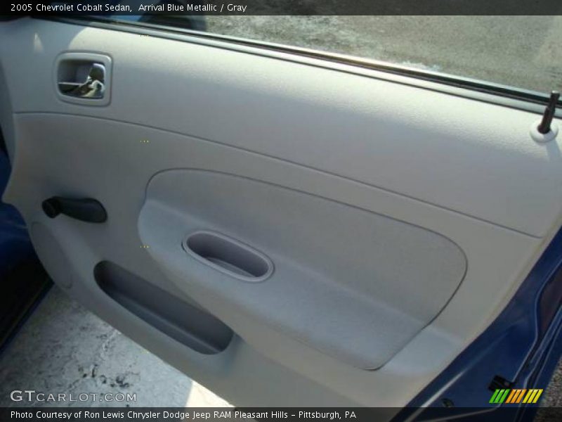 Arrival Blue Metallic / Gray 2005 Chevrolet Cobalt Sedan