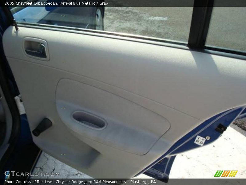 Arrival Blue Metallic / Gray 2005 Chevrolet Cobalt Sedan