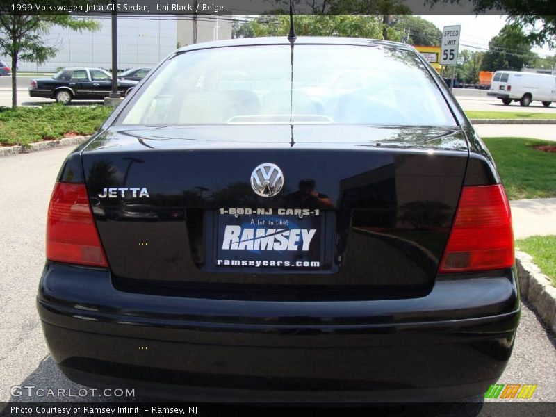 Uni Black / Beige 1999 Volkswagen Jetta GLS Sedan