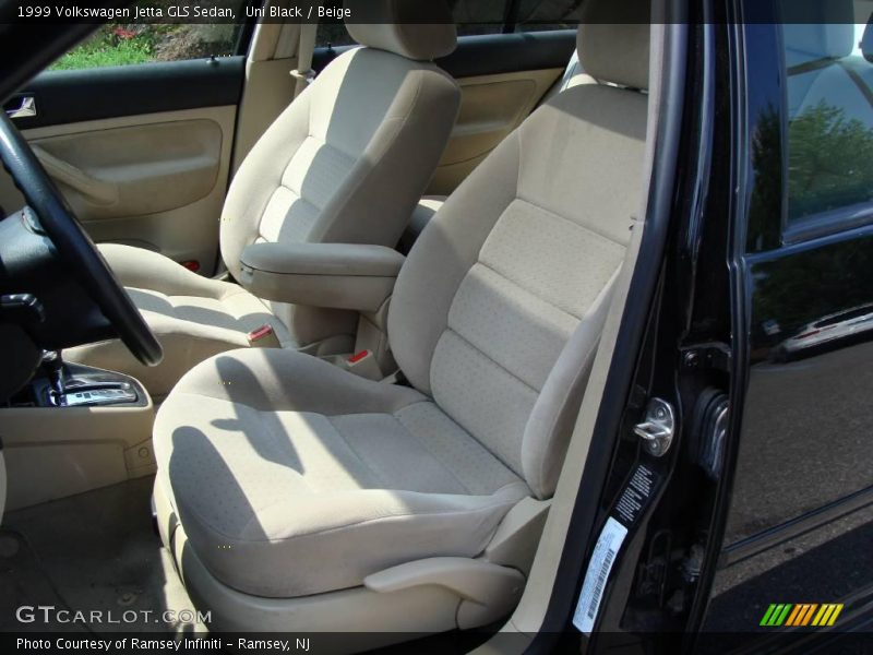 Uni Black / Beige 1999 Volkswagen Jetta GLS Sedan
