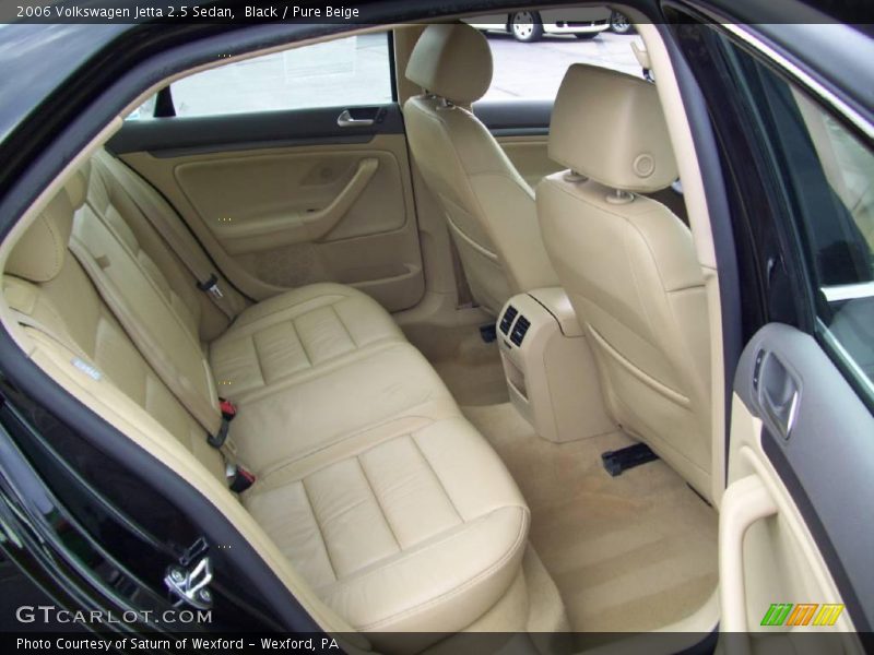 Black / Pure Beige 2006 Volkswagen Jetta 2.5 Sedan