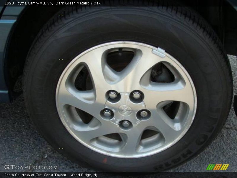 Dark Green Metallic / Oak 1998 Toyota Camry XLE V6