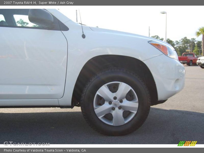 Super White / Ash Gray 2007 Toyota RAV4 I4