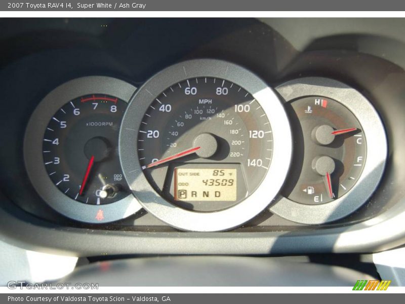 Super White / Ash Gray 2007 Toyota RAV4 I4
