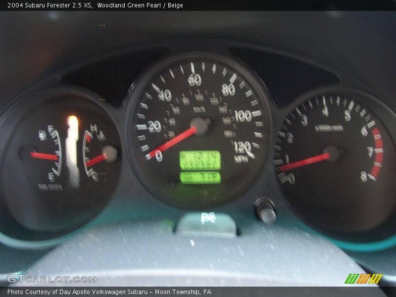 Woodland Green Pearl / Beige 2004 Subaru Forester 2.5 XS