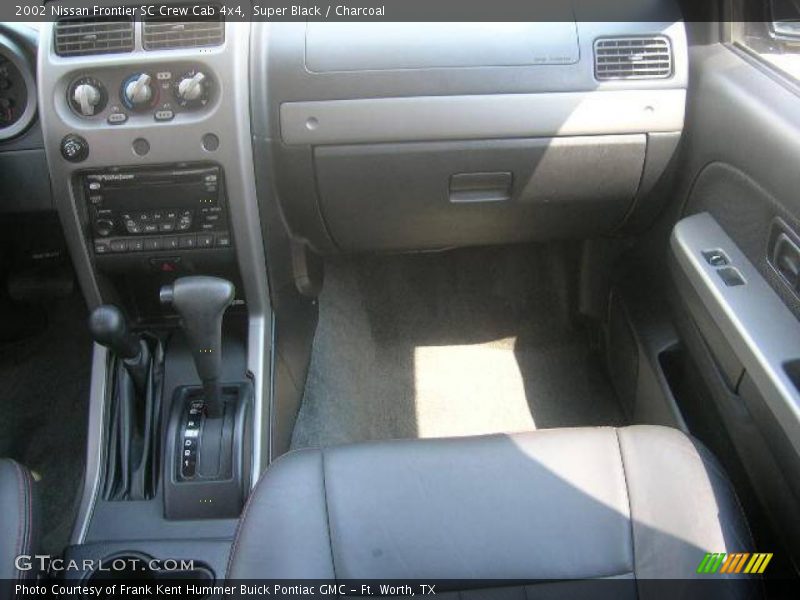 Super Black / Charcoal 2002 Nissan Frontier SC Crew Cab 4x4