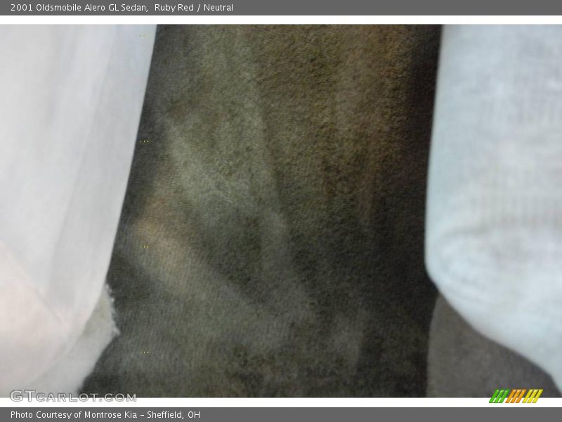 Ruby Red / Neutral 2001 Oldsmobile Alero GL Sedan
