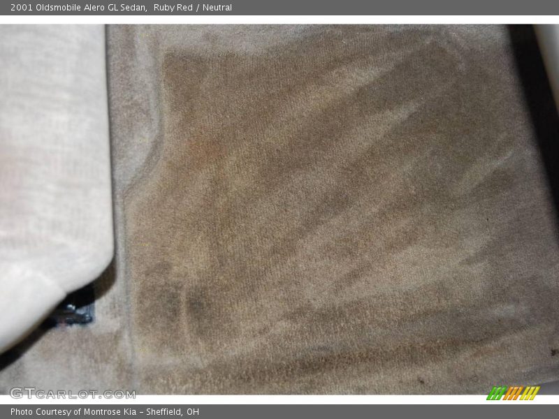 Ruby Red / Neutral 2001 Oldsmobile Alero GL Sedan