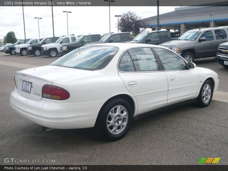 Ivory White / Neutral 2001 Oldsmobile Intrigue GLS