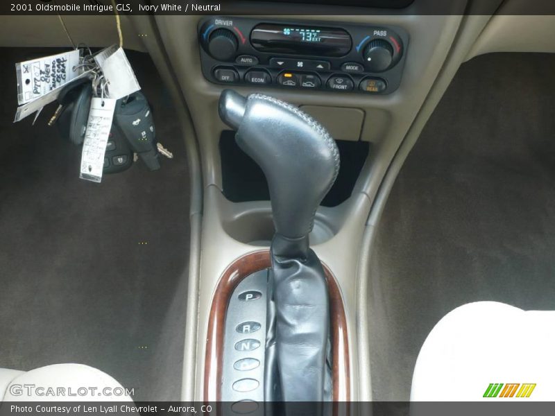 Ivory White / Neutral 2001 Oldsmobile Intrigue GLS