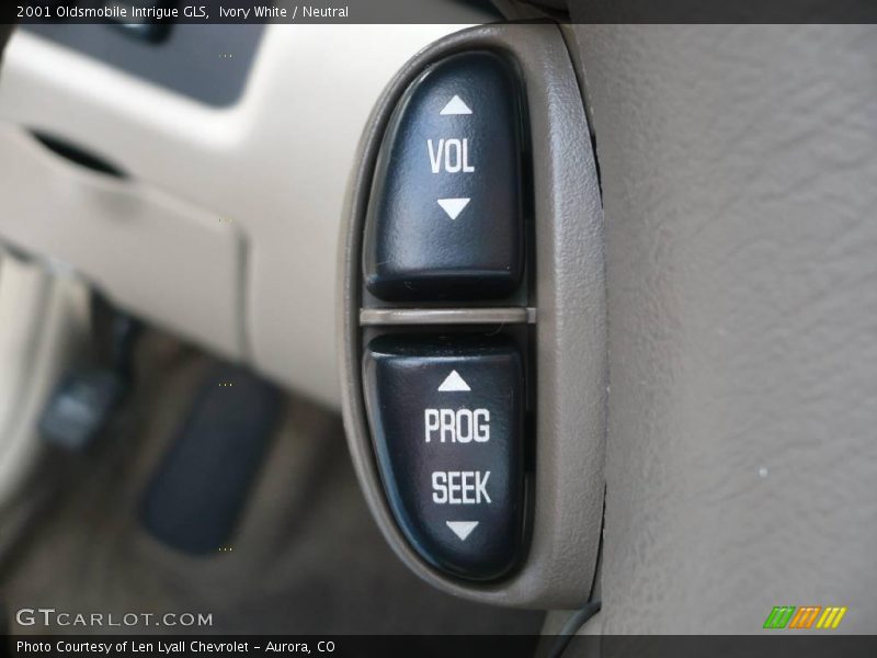 Ivory White / Neutral 2001 Oldsmobile Intrigue GLS