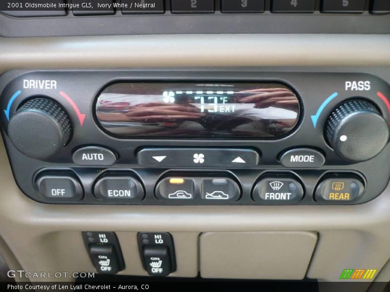Ivory White / Neutral 2001 Oldsmobile Intrigue GLS