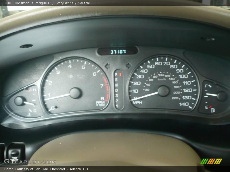 Ivory White / Neutral 2002 Oldsmobile Intrigue GL