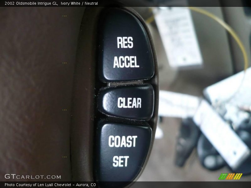 Ivory White / Neutral 2002 Oldsmobile Intrigue GL