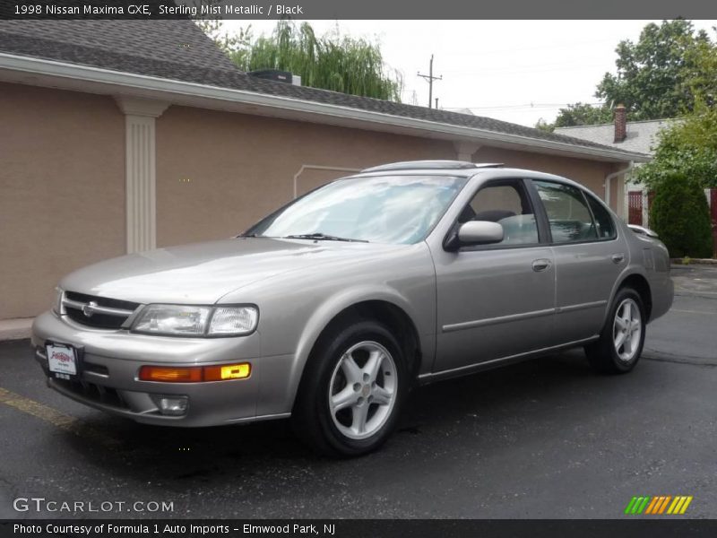 Sterling Mist Metallic / Black 1998 Nissan Maxima GXE