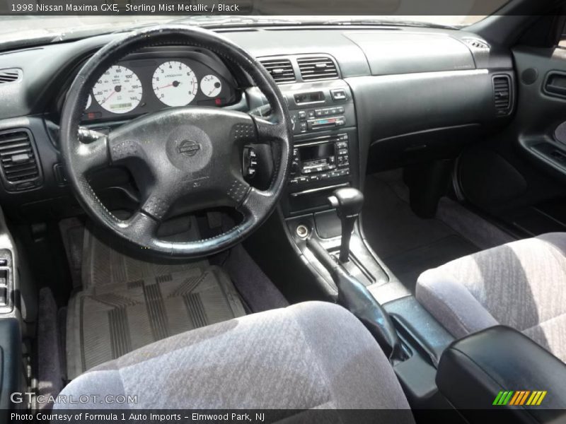 Sterling Mist Metallic / Black 1998 Nissan Maxima GXE