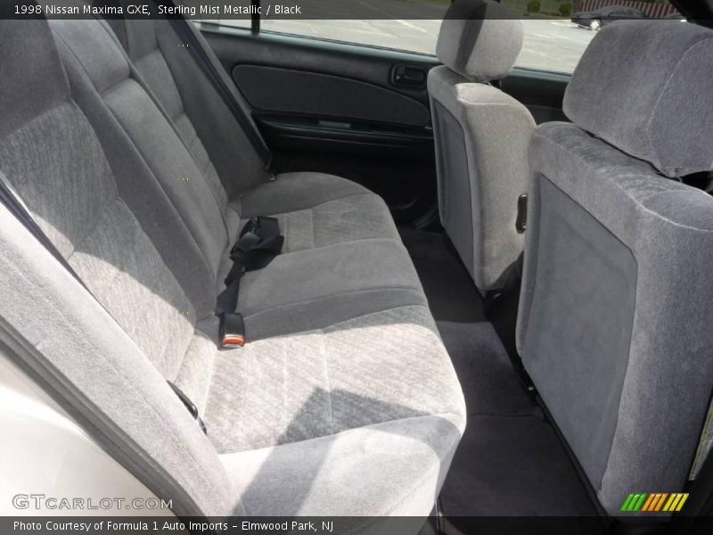 Sterling Mist Metallic / Black 1998 Nissan Maxima GXE