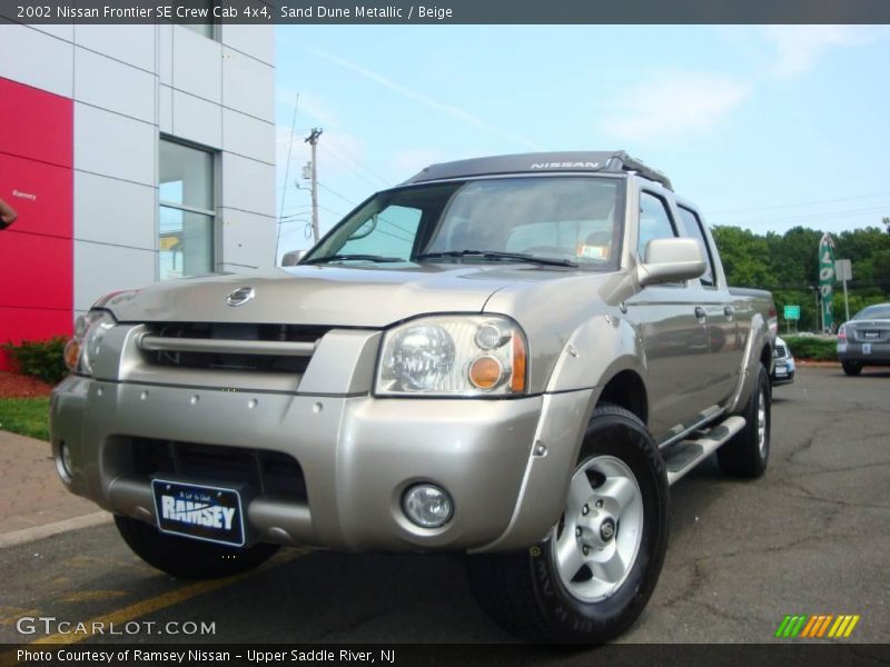 Sand Dune Metallic / Beige 2002 Nissan Frontier SE Crew Cab 4x4